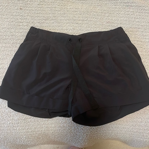 Lululemon On The Fly 3” Shorts - Picture 1 of 4